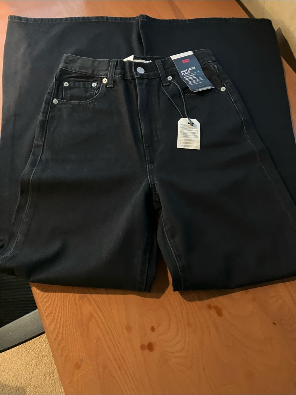 Levi's Women’s Classic Black High Loose Flare 5 pocket Jeans 25x32 NEW